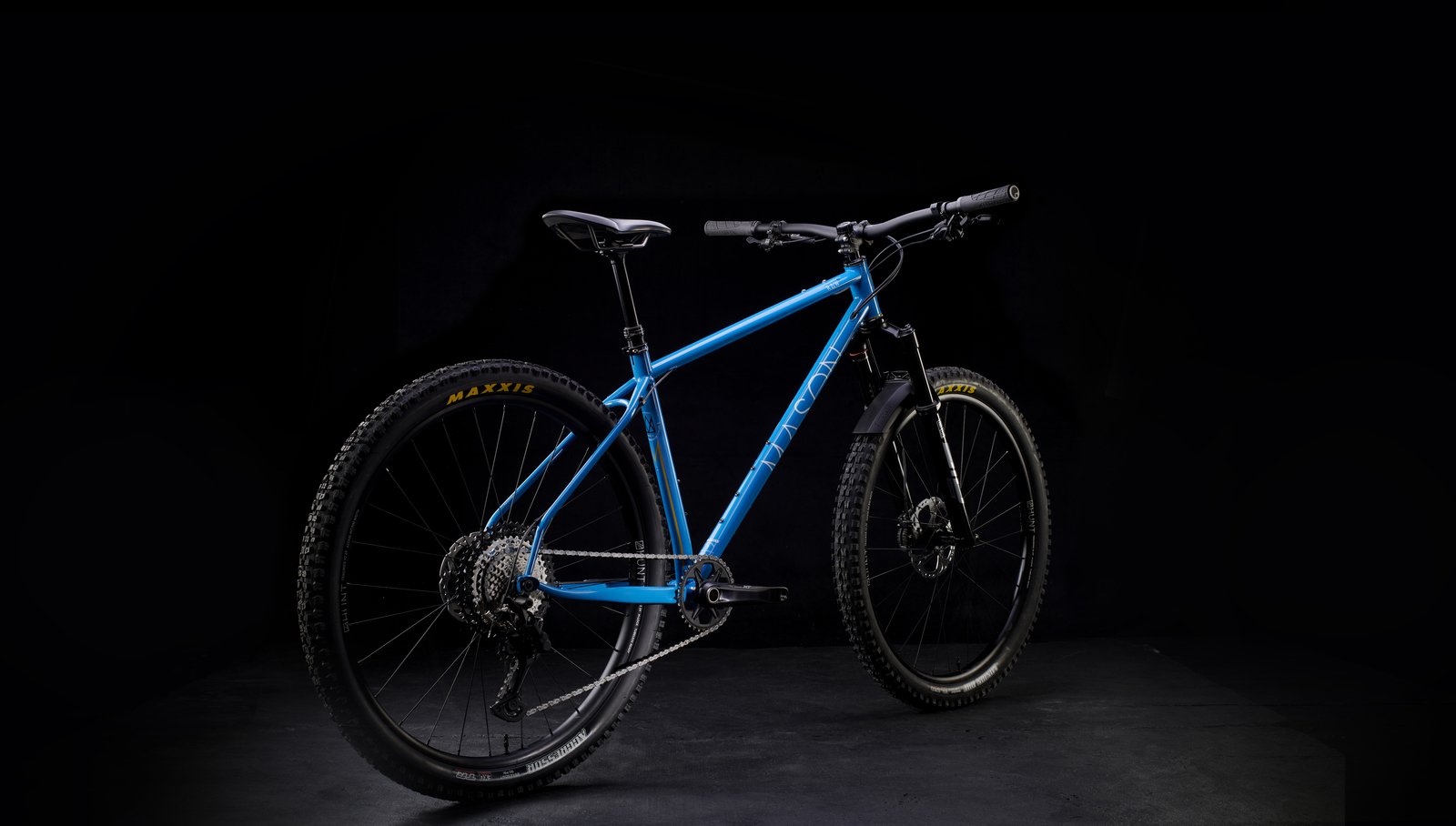 Boss savage mountain sales bike